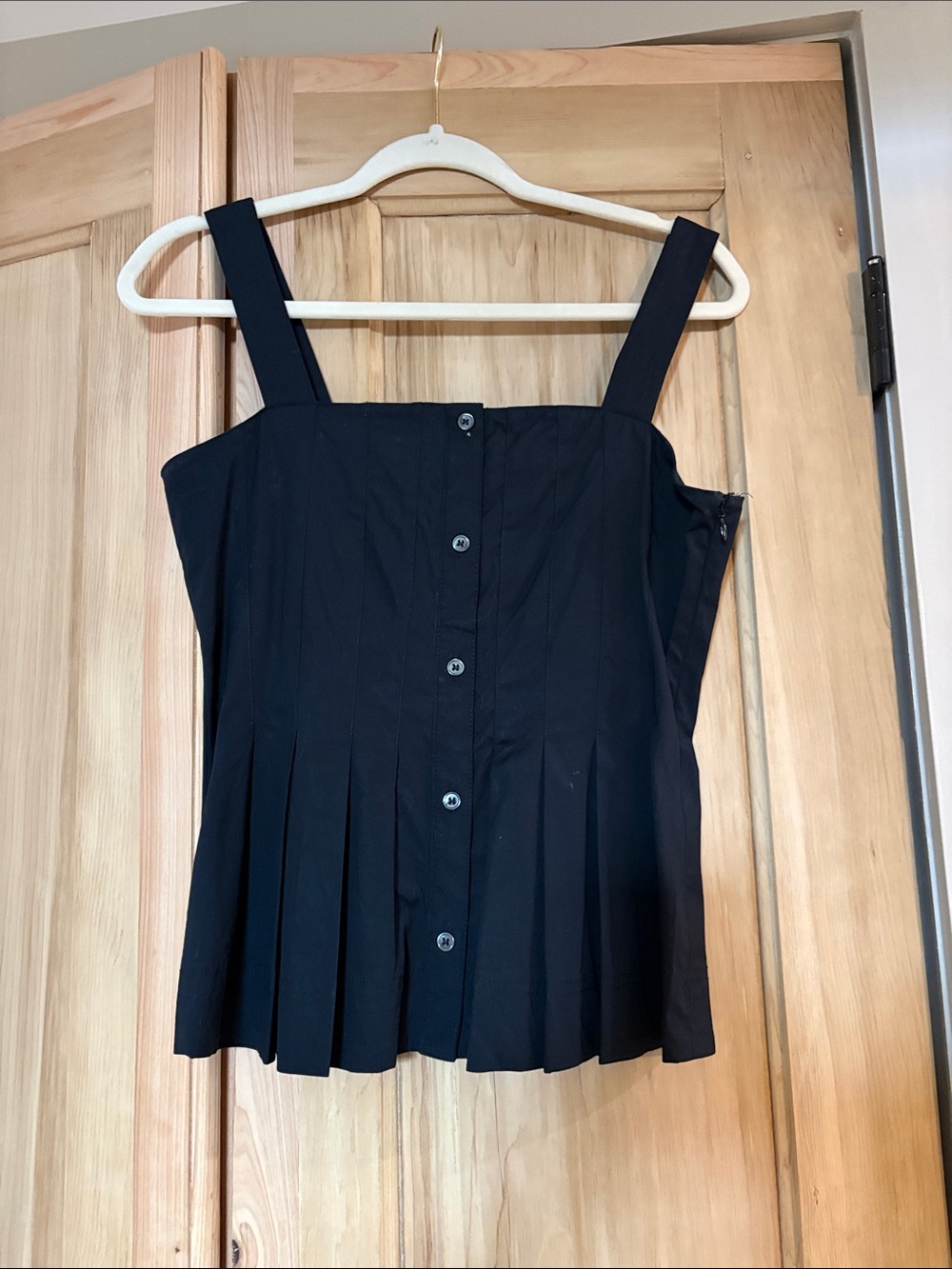 Veronica Beard Black Pleated Button-Front Crop Top